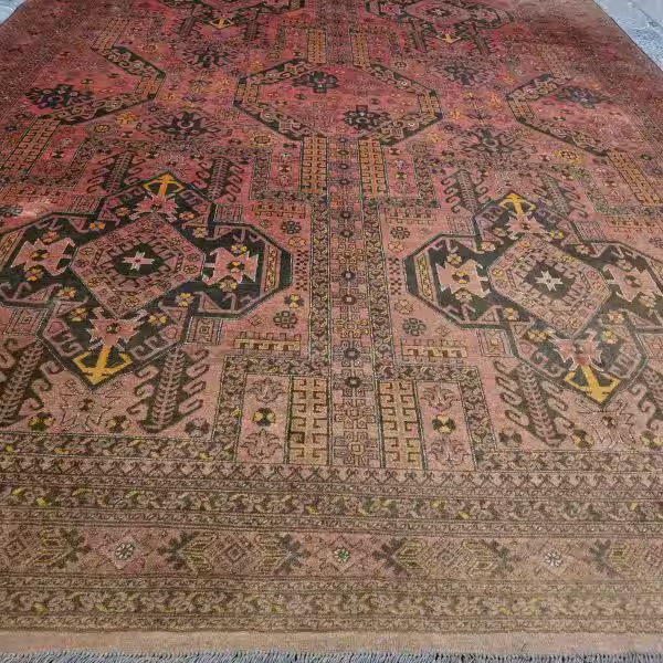 Rug Restoration Auckland Faded Persian rug colour restoration in Auckland showing revived natural dyes and restored tonal balance